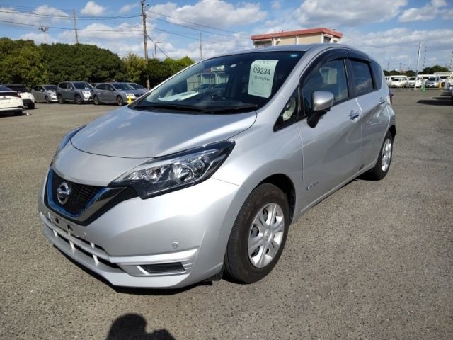 9234 Nissan Note HE12 2018 г. (LUM Kobe Nyusatsu)