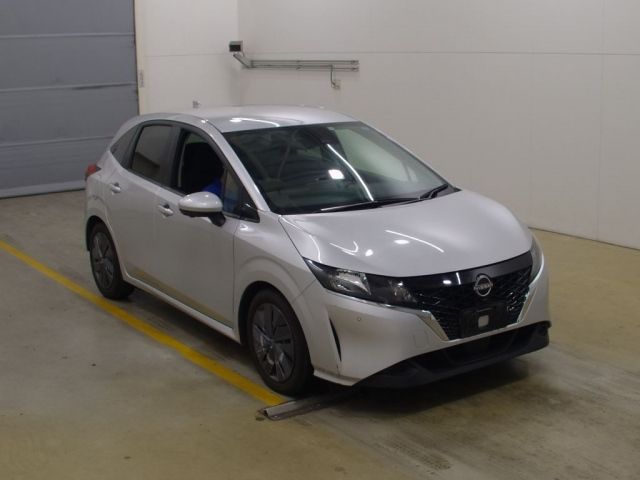 98 Nissan Note E13 2021 г. (NAA Tokyo)