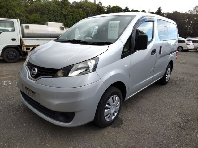 10663 Nissan Nv200 VM20 2017 г. (LUM Tokyo Nyusatsu)