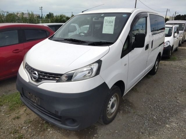 11324 Nissan Nv200 VM20 2016 г. (LUM Tokyo Nyusatsu)