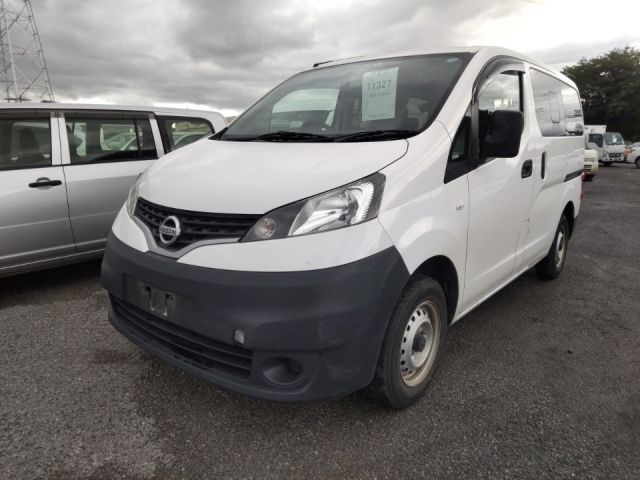 11327 Nissan Nv200 VM20 2018 г. (LUM Tokyo Nyusatsu)