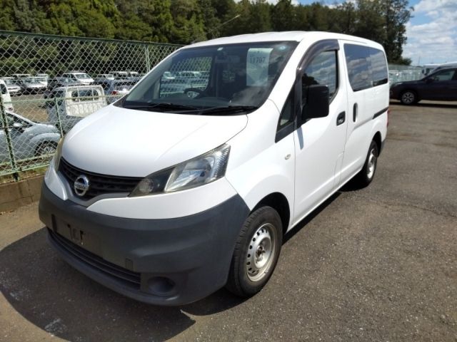 11797 Nissan Nv200 VM20 2016 г. (LUM Tokyo Nyusatsu)