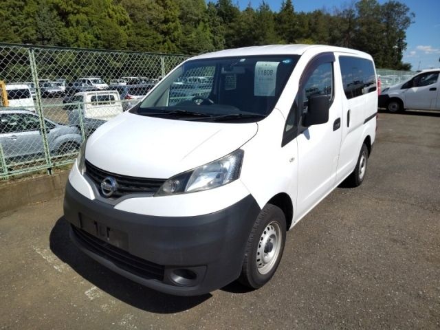 11808 Nissan Nv200 VM20 2016 г. (LUM Tokyo Nyusatsu)