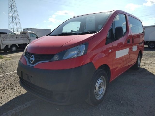 12091 Nissan Nv200 VM20 2018 г. (LUM Tokyo Nyusatsu)