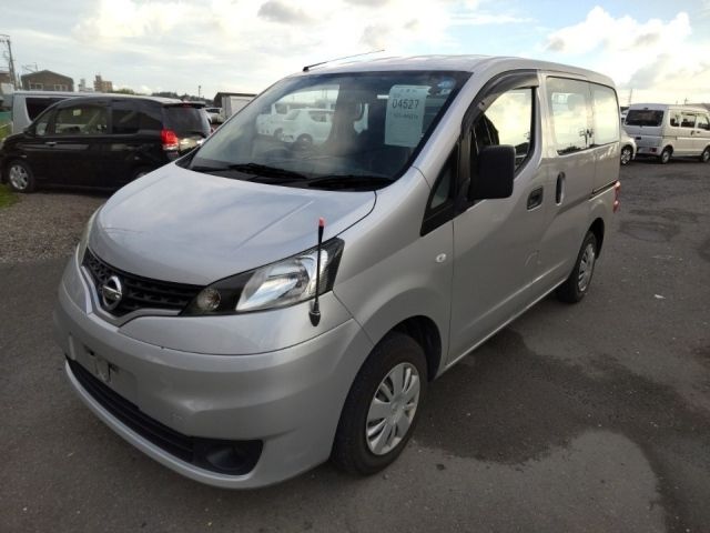 4527 Nissan Nv200 VM20 2018 г. (LUM Nagoya Nyusatsu)