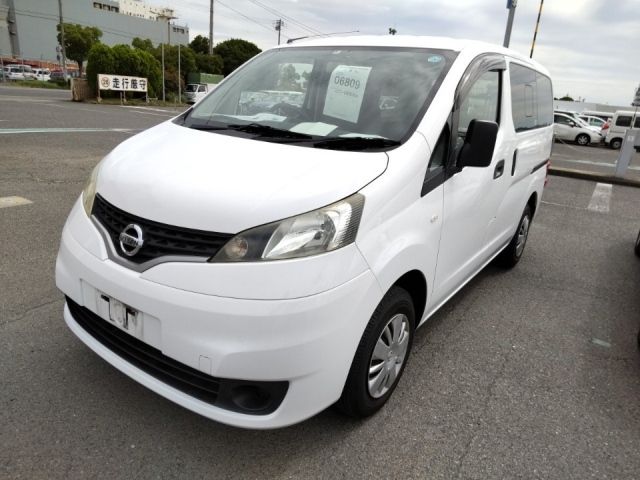 6809 Nissan Nv200 VM20 2018 г. (LUM Kobe Nyusatsu)