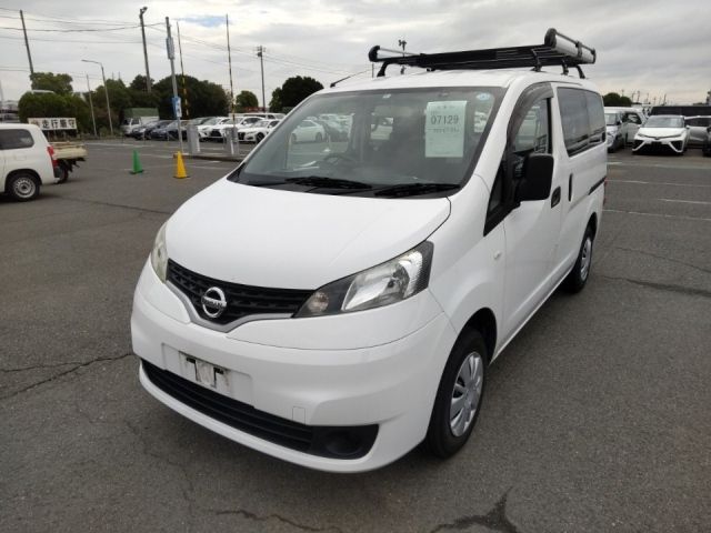 7129 Nissan Nv200 VM20 2017 г. (LUM Kobe Nyusatsu)