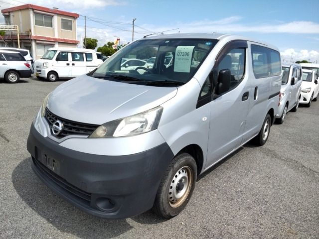 7396 Nissan Nv200 VM20 2014 г. (LUM Kobe Nyusatsu)