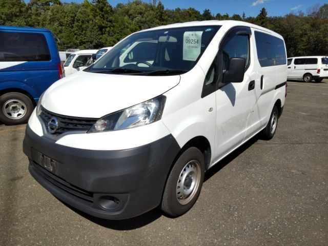 9254 Nissan Nv200 VM20 2018 г. (LUM Tokyo Nyusatsu)