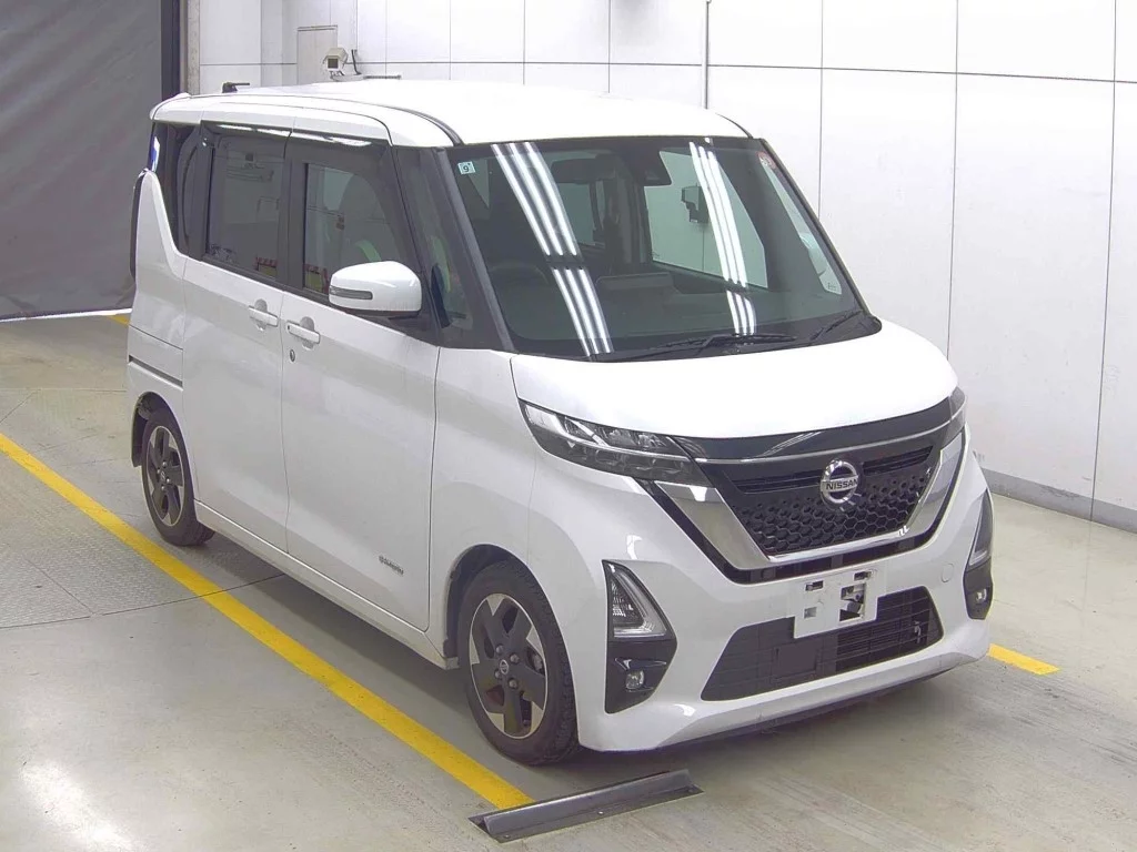 Nissan Roox B44A 2021