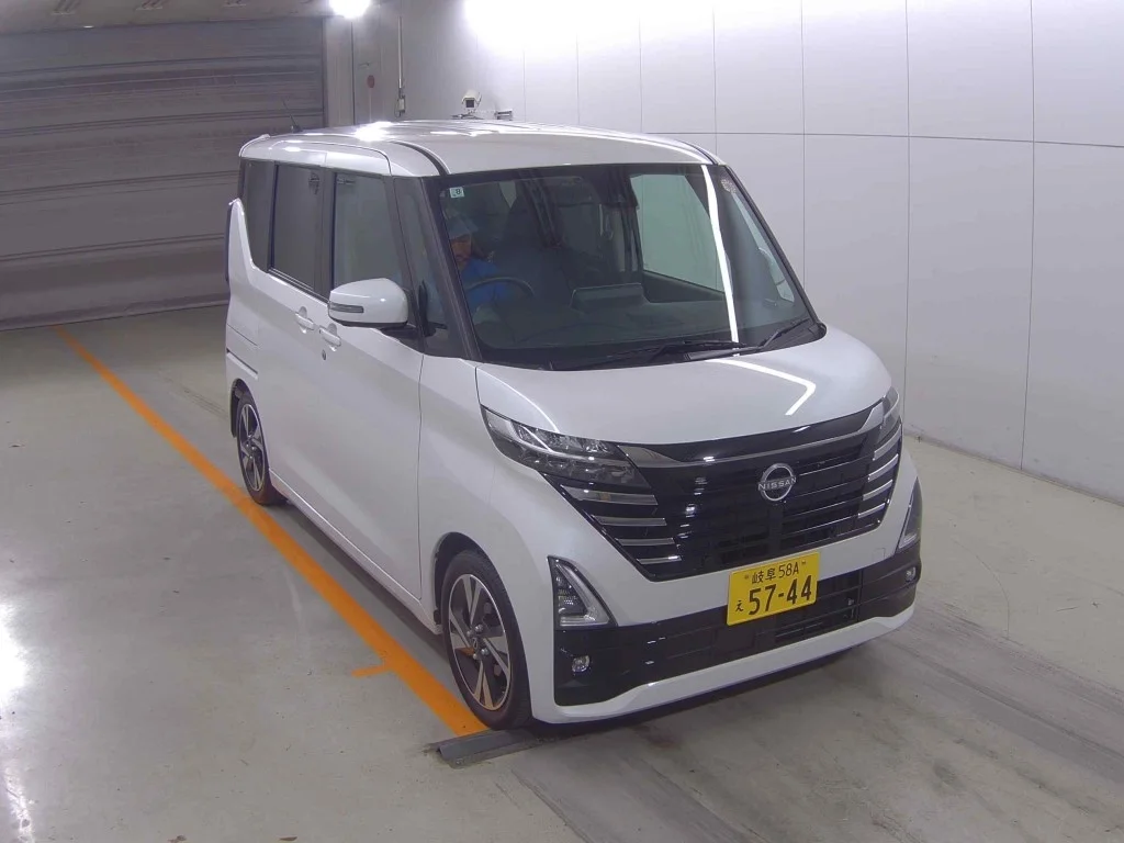 Nissan Roox B45A 2025