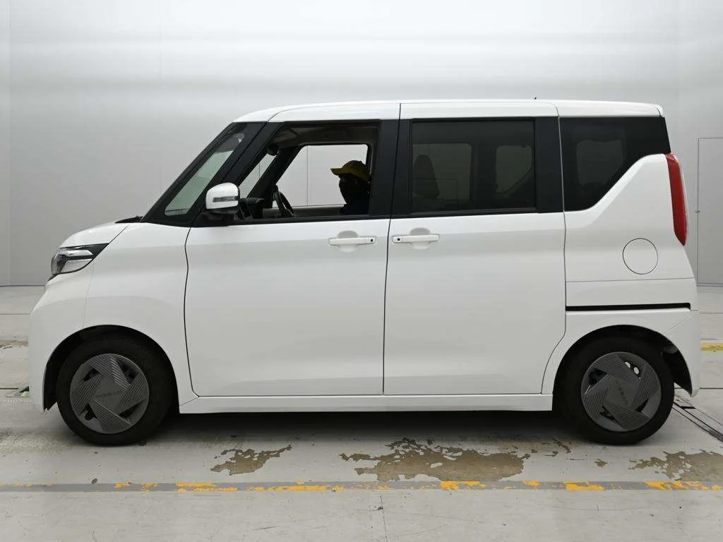 Nissan Roox B44A 2025