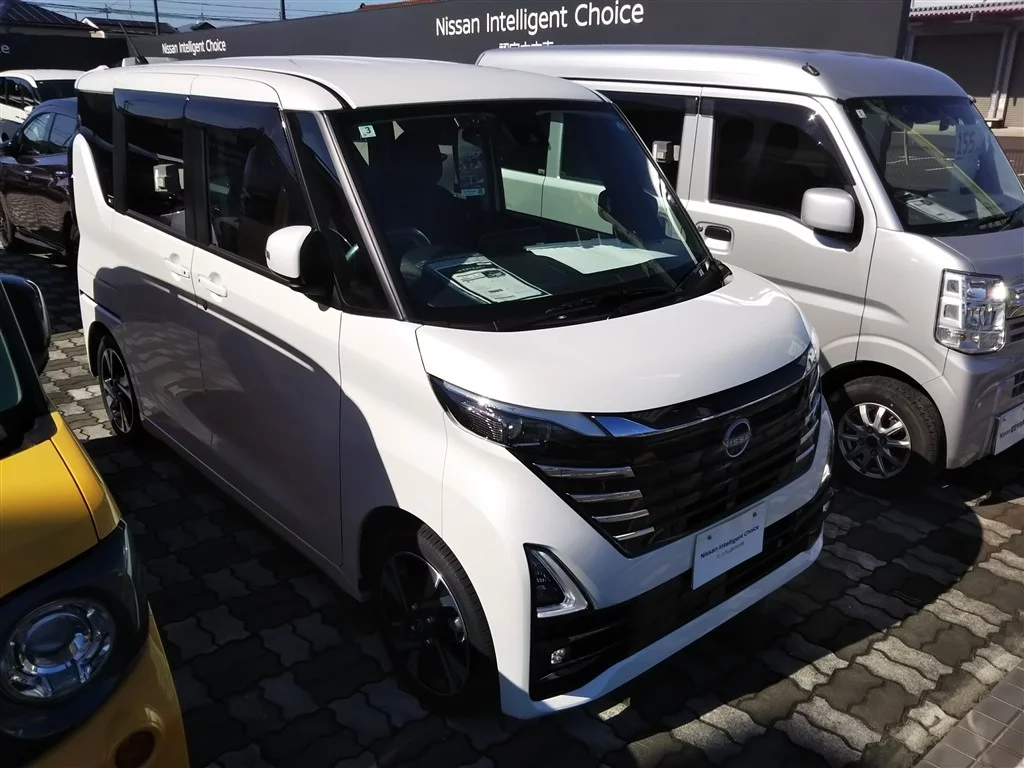Nissan Roox B45A 2025