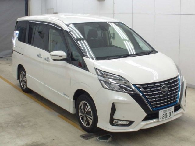 1004 Nissan Serena HFC27 2019 г. (NAA Osaka)