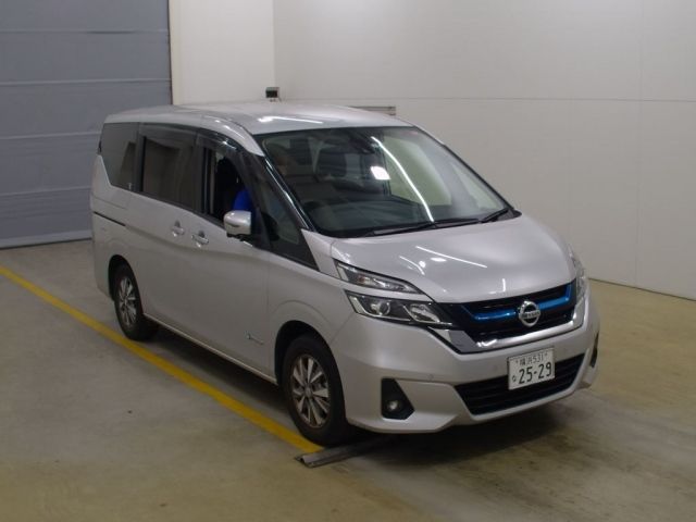 1010 Nissan Serena HC27 2019 г. (NAA Tokyo)