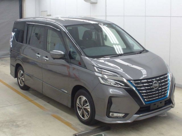 1022 Nissan Serena HFC27 2020 г. (NAA Osaka)