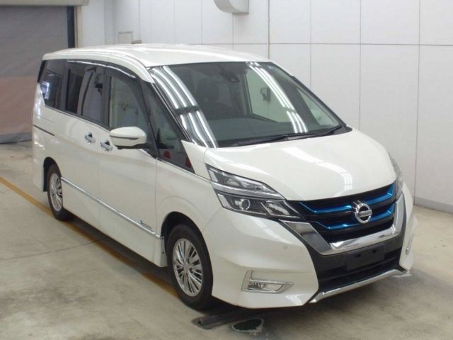 1023 Nissan Serena HFC27 2018 г. (NAA Osaka)