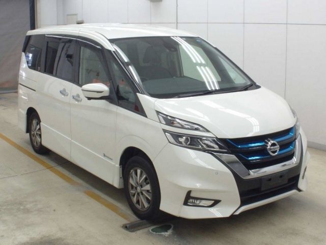 1023 Nissan Serena HFC27 2018 г. (NAA Osaka)