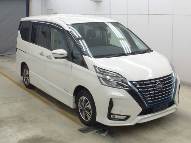 1036 Nissan Serena HFC27 2020 г. (NAA Osaka)