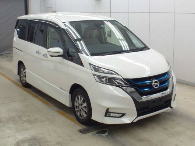 2510 Nissan Serena HFC27 2018 г. (NAA Osaka)