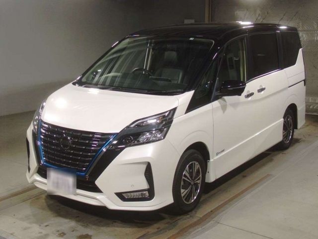 32056 Nissan Serena HFC27 2021 г. (TAA Kinki)