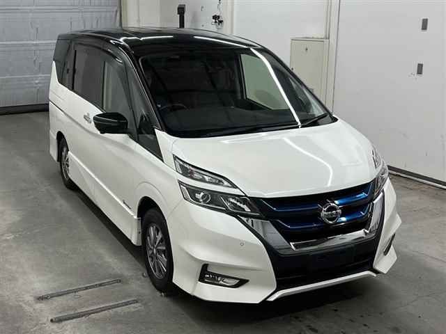 75092 Nissan Serena HFC27 2018 г. (MIRIVE Saitama)