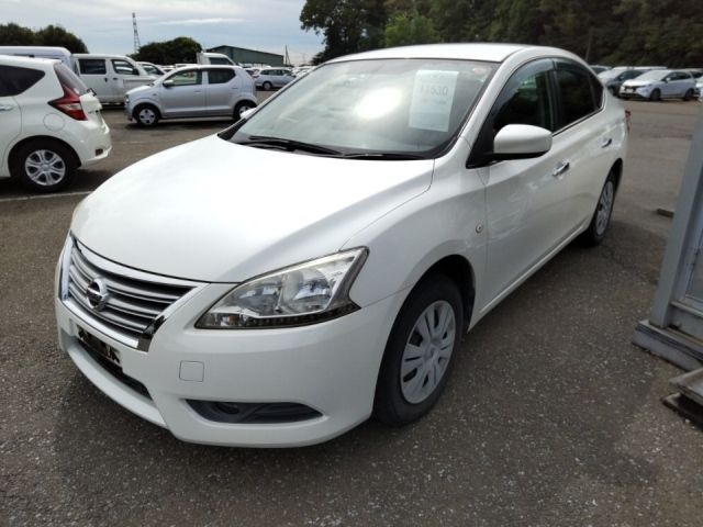 11530 Nissan Sylphy TB17 2014 г. (LUM Tokyo Nyusatsu)