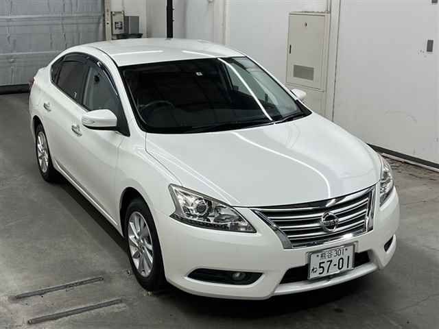 65221 Nissan Sylphy TB17 2013 г. (MIRIVE Saitama)