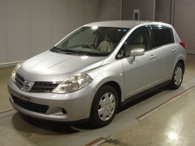 4033 Nissan Tiida C11 2011 г. (TAA Hyogo)