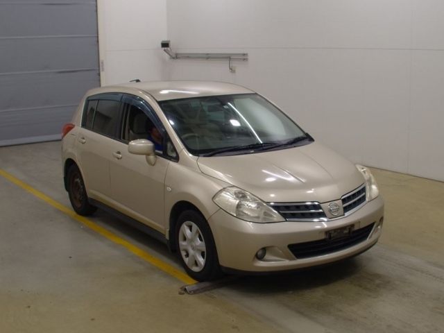 8614 Nissan Tiida C11 2011 г. (NAA Tokyo)