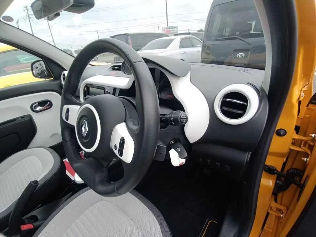 Renault Twingo AHH4B 2019