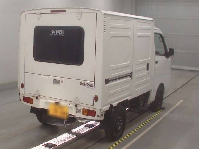 697 SUBARU SAMBAR S500J 2015 г. (CAA Tokyo)