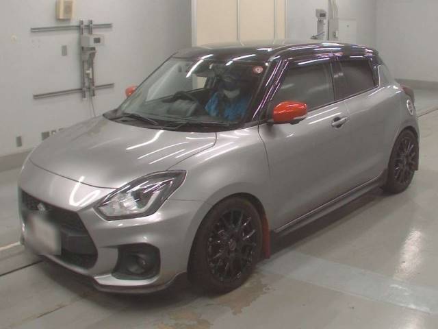 30157 SUZUKI SWIFT ZC33S 2018 г. (CAA Tokyo)