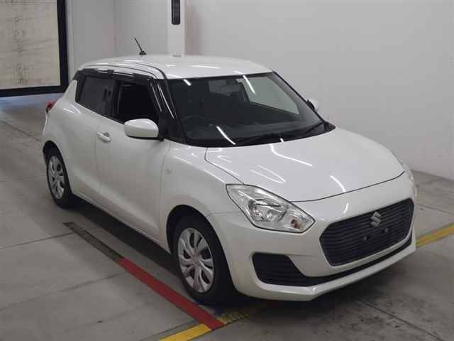 30277 SUZUKI SWIFT ZC83S 2017 г. (MIRIVE Osaka)