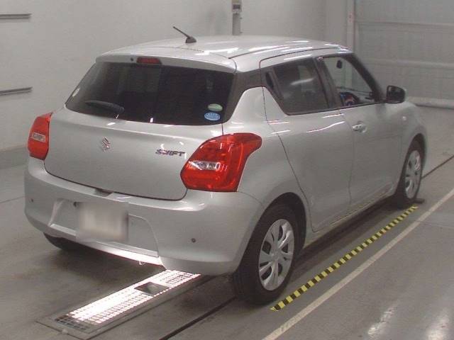 30979 SUZUKI SWIFT ZC83S 2019 г. (CAA Tokyo)