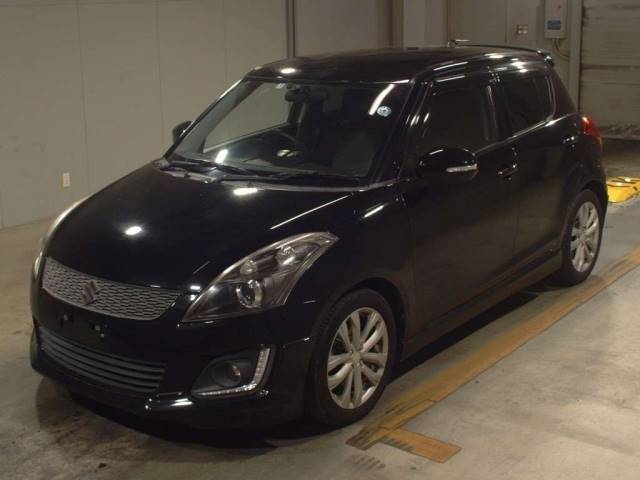 4335 SUZUKI SWIFT ZC72S 2015 г. (TAA Kyushu)