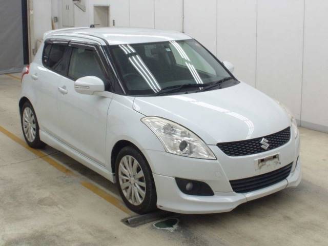 5081 SUZUKI SWIFT ZC72S 2012 г. (NAA Osaka)