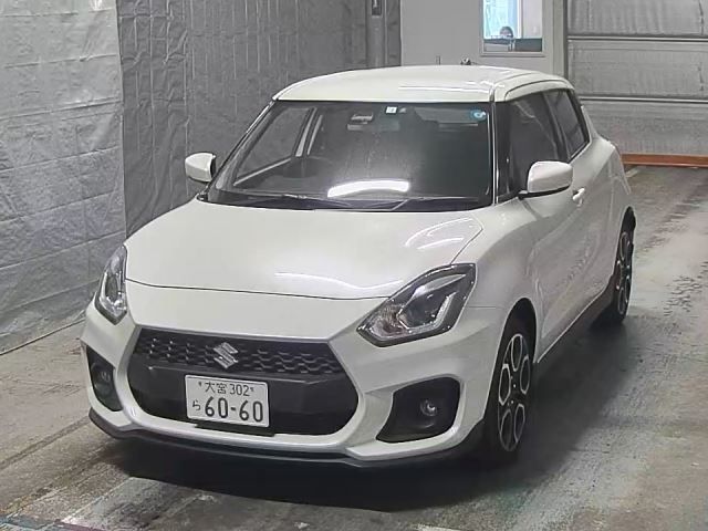 1126 SUZUKI SWIFT ZC33S 2022 г. (HERO)