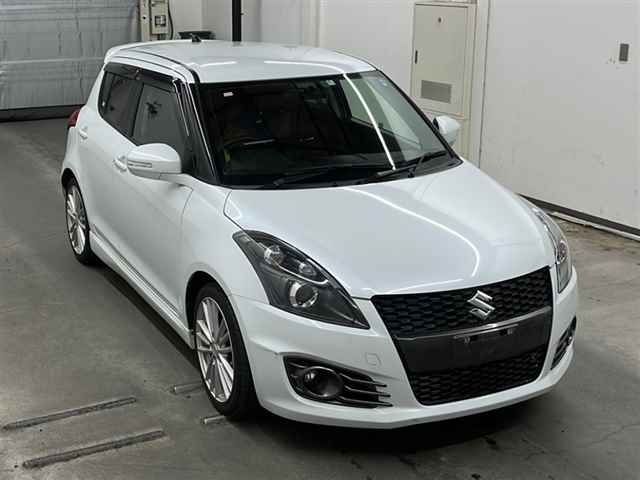 10094 SUZUKI SWIFT ZC32S 2012 г. (MIRIVE Saitama)