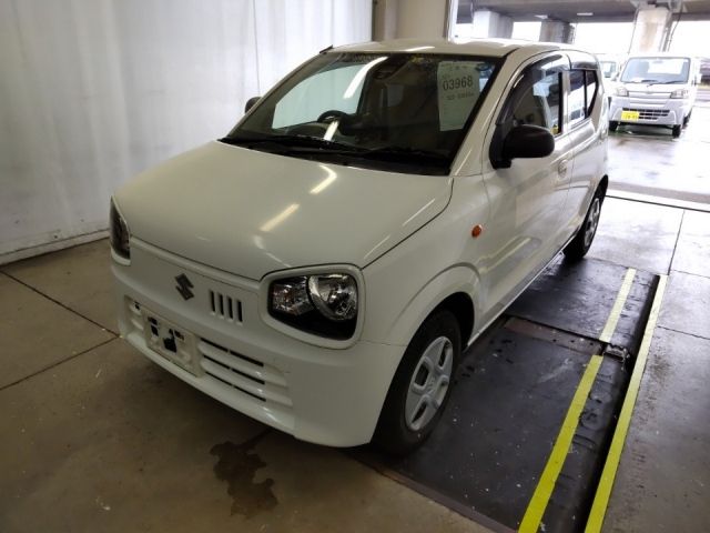 3968 Suzuki Alto HA36S 2018 г. (LUM Nagoya Nyusatsu)