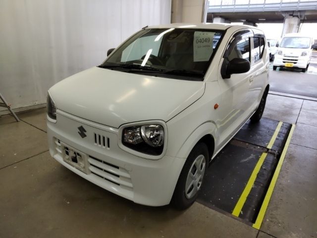 4049 Suzuki Alto HA36S 2018 г. (LUM Nagoya Nyusatsu)