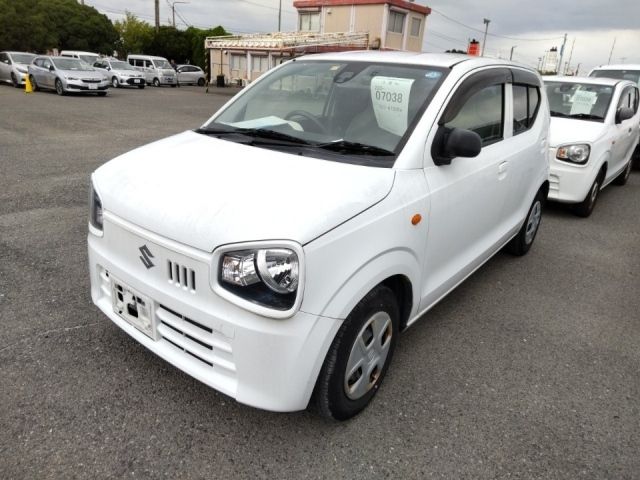 7038 Suzuki Alto HA36S 2016 г. (LUM Kobe Nyusatsu)