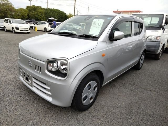 9132 Suzuki Alto HA36S 2018 г. (LUM Kobe Nyusatsu)