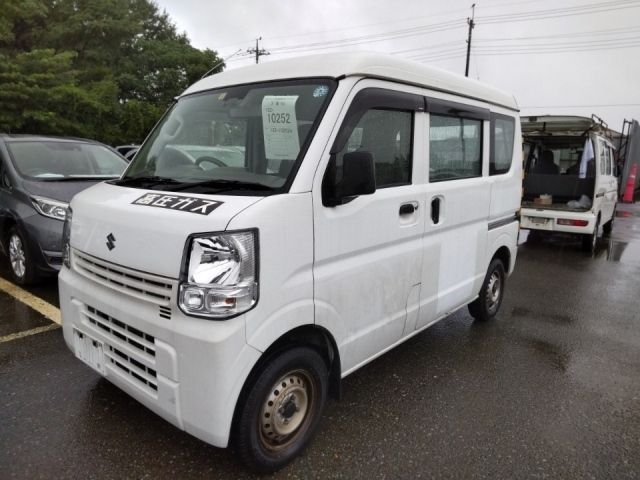 10252 Suzuki Every DA17V 2018 г. (LUM Tokyo Nyusatsu)