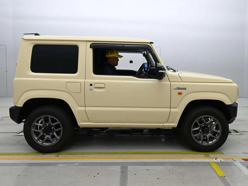 Suzuki Jimny JB64W 2025