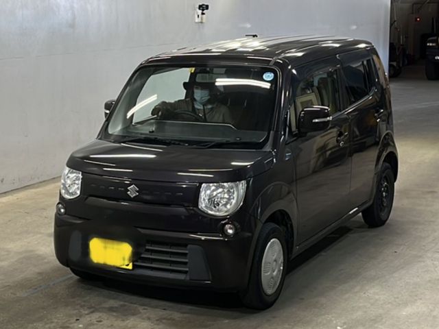 4135 Suzuki Mrwagon MF33S 2013 г. (KCAA Fukuoka)