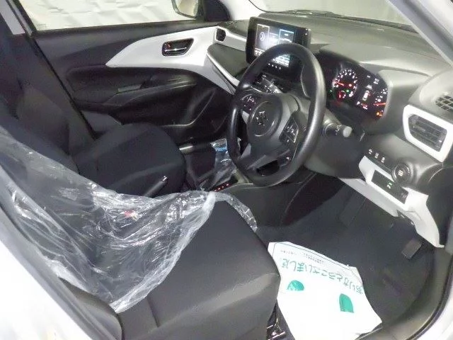 Suzuki Swift ZCDDS 2025