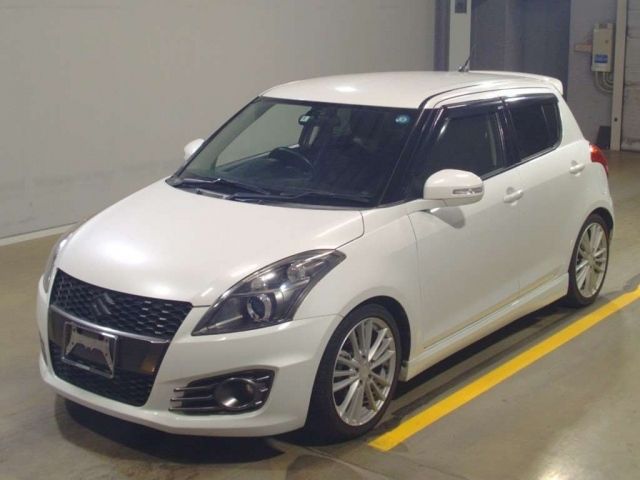 12665 Suzuki Swift ZC32S 2012 г. (TAA Yokohama)