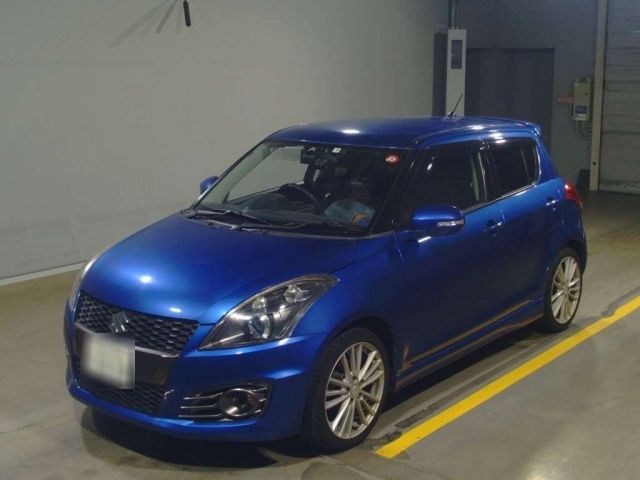 18172 Suzuki Swift ZC32S 2015 г. (TAA Yokohama)