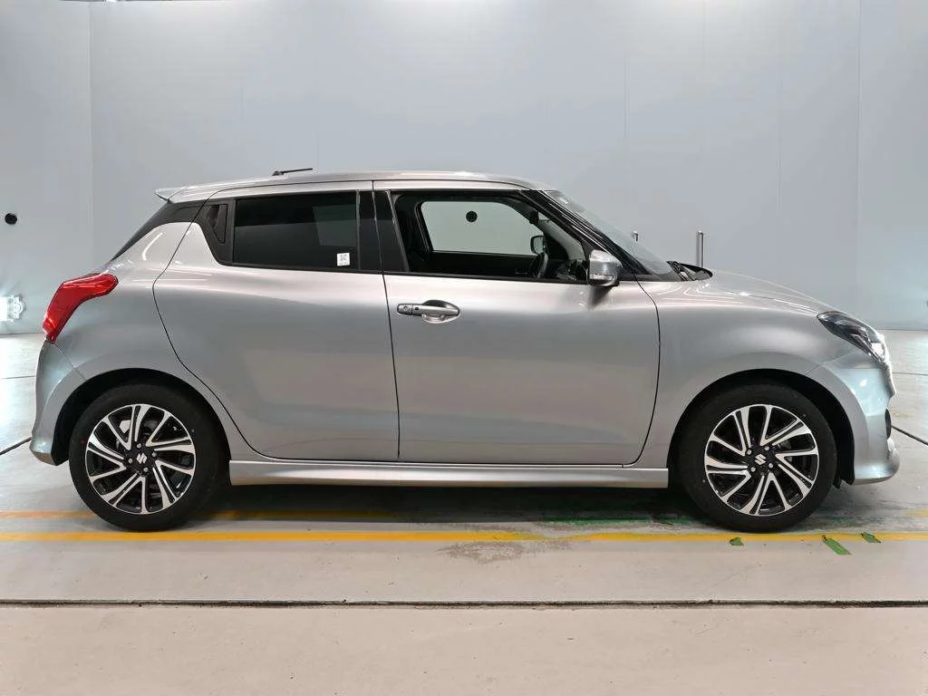 Suzuki Swift ZC83S 2022